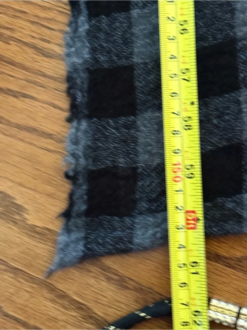 A PUNTO B Cozy Black & Gray Plaid Cashmere Scarf/ wrap